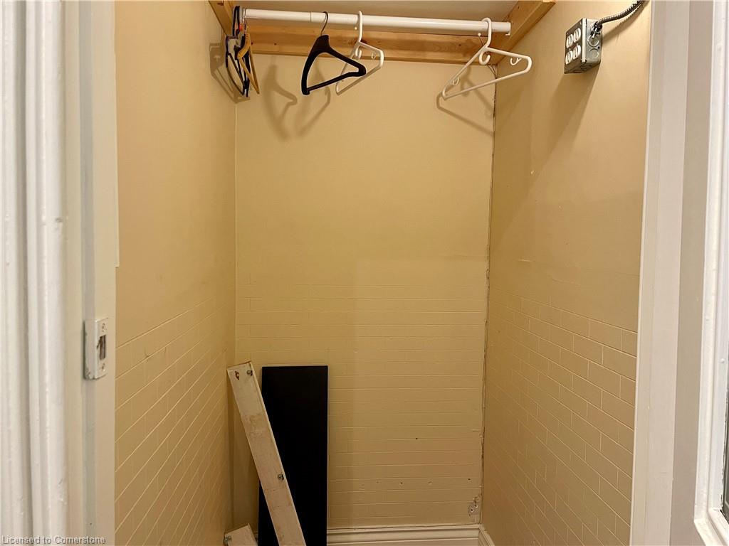 5-203 Macnab Street S Property Photo 16