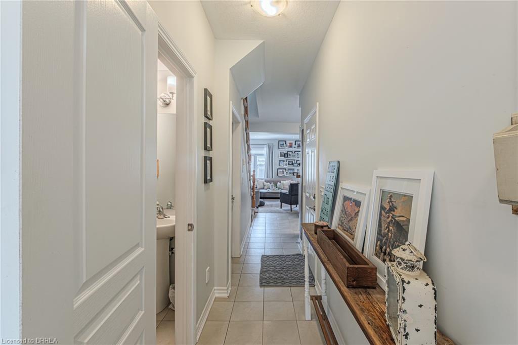 53-80 Willow Street Property Photo 4