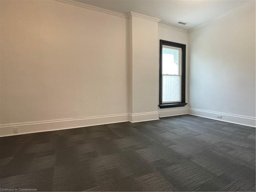 7-203 Macnab Street S Property Photo 5