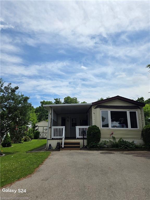 2490 Governors Road Property Photo 1