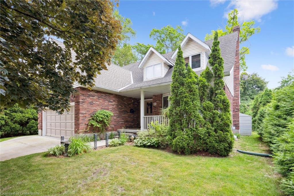 45 Applewood Crescent Property Photo 1