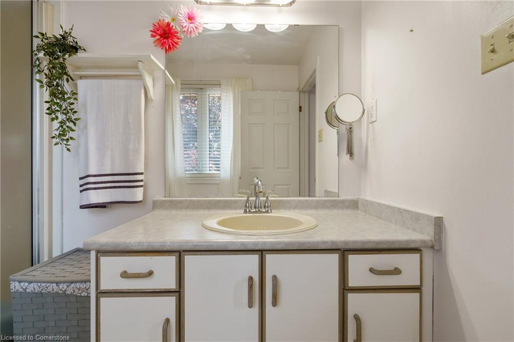 180 Dicenzo Drive Property Photo 32