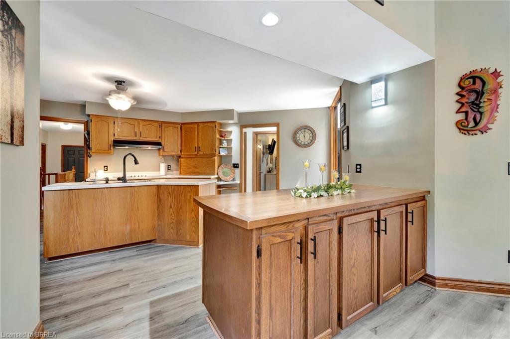 132 Oak Street Property Photo 16