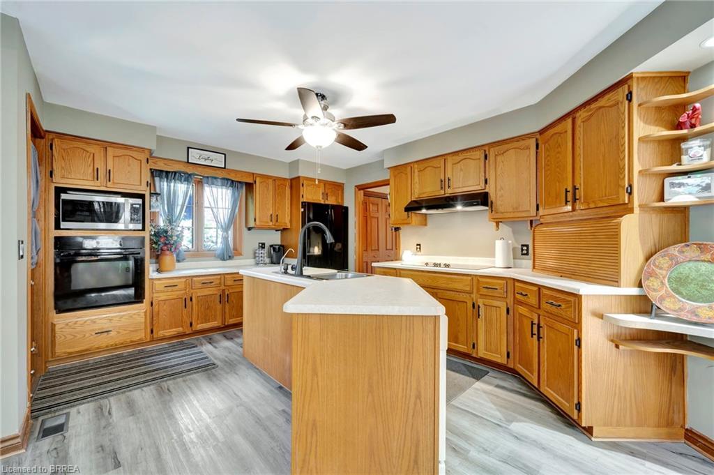 132 Oak Street Property Photo 18