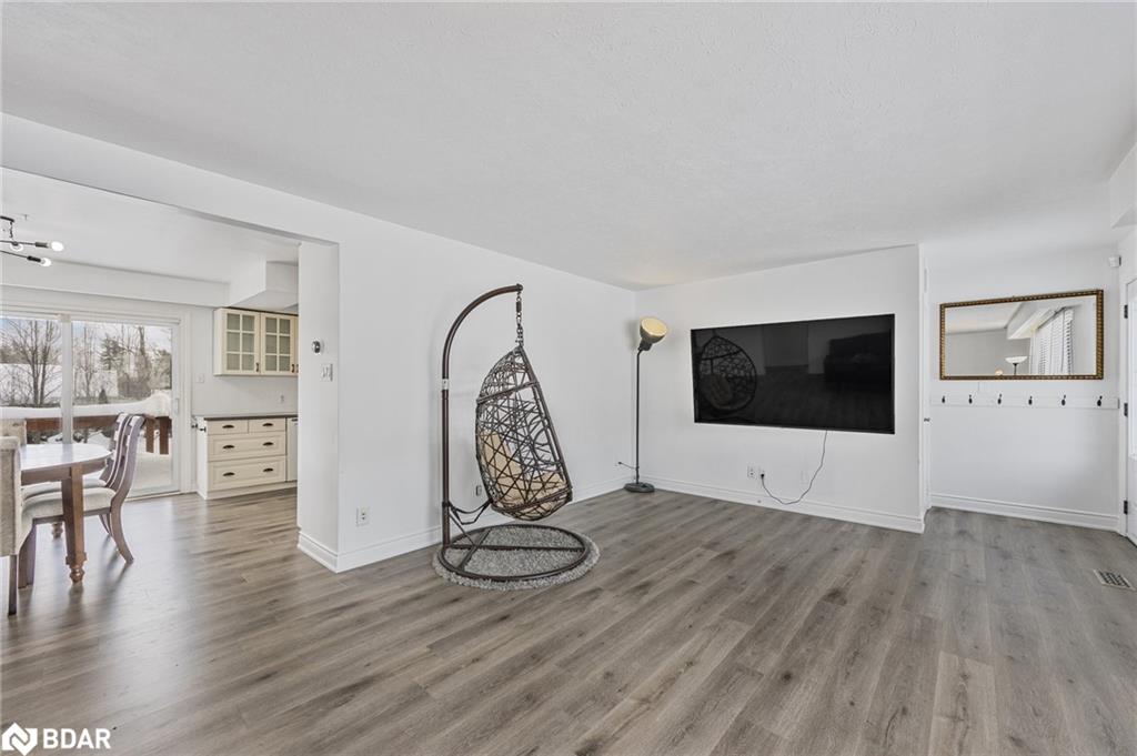 239 Warnica Road Property Photo 4