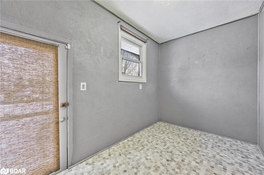 239 Warnica Road Property Photo 17