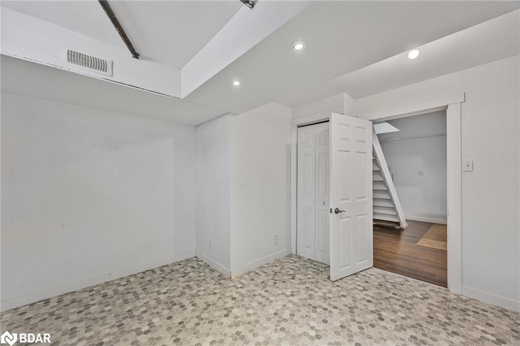 239 Warnica Road Property Photo 28