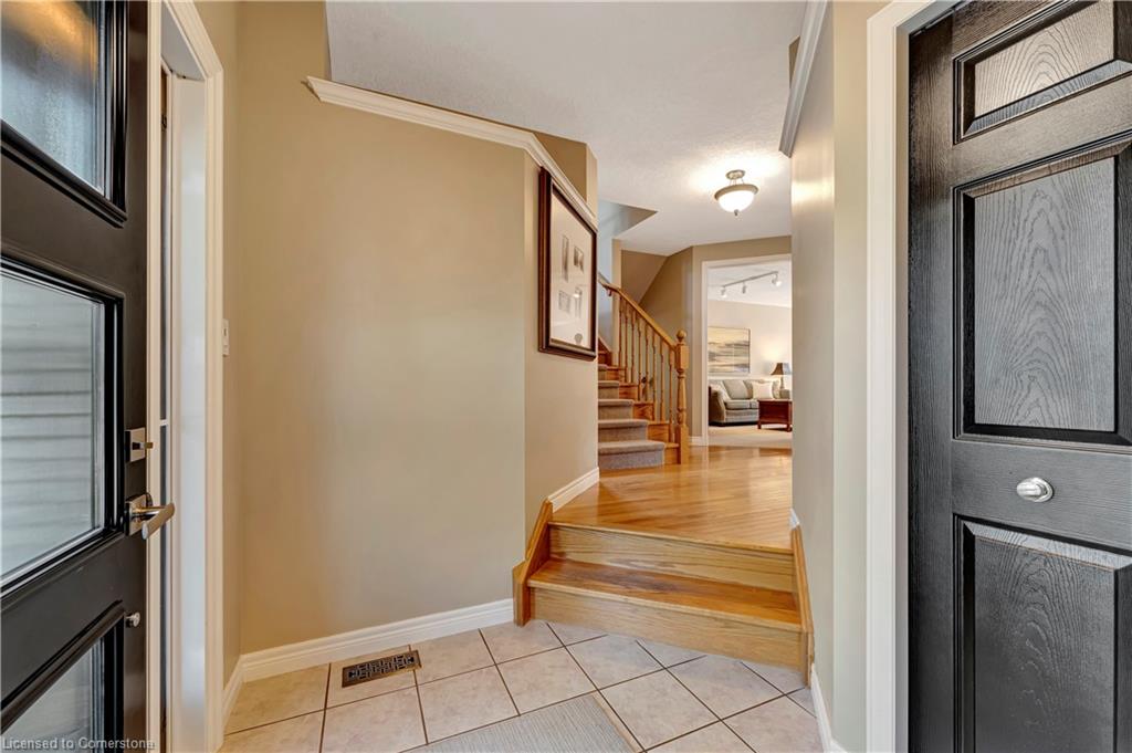 578 Windjammer Way Property Photo 6