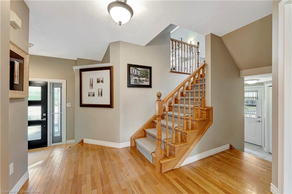 578 Windjammer Way Property Photo 7