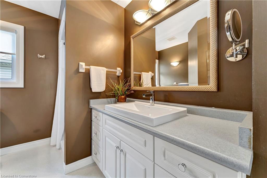 578 Windjammer Way Property Photo 25