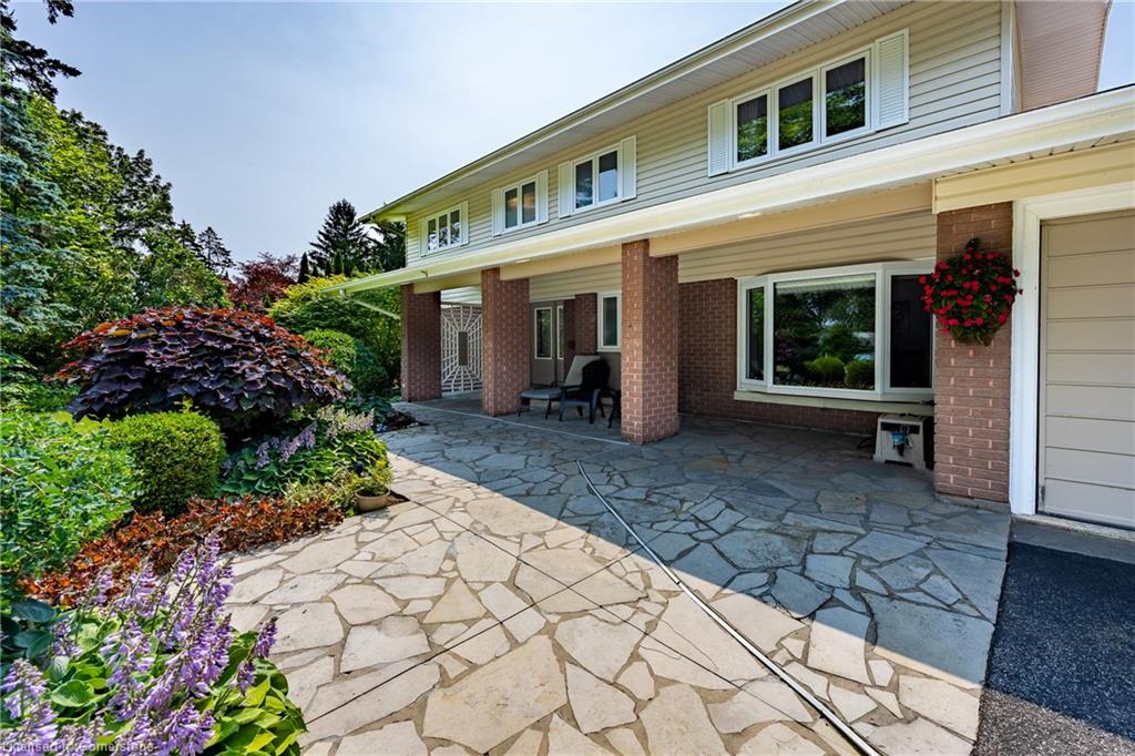 6 Summit Circle Property Photo 3