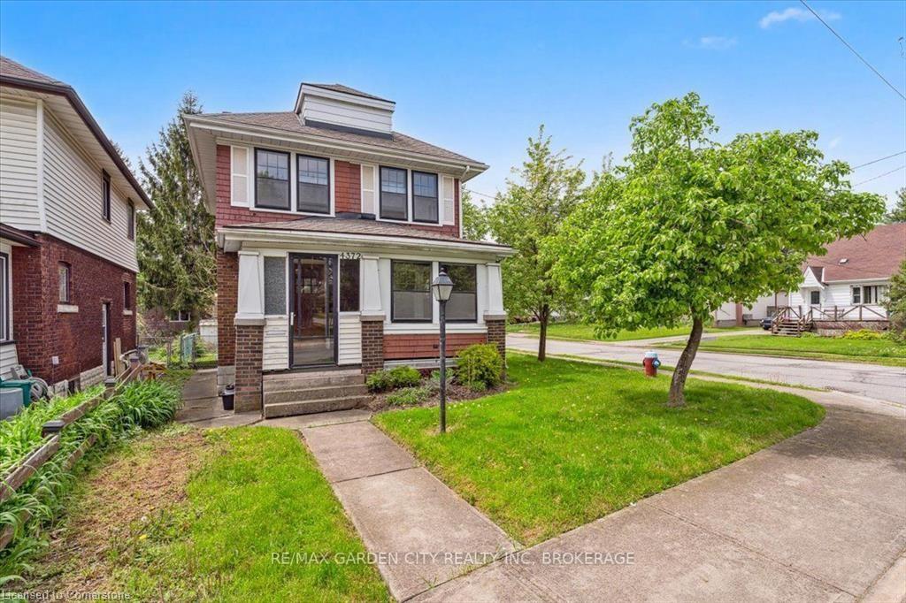 4372 Seneca Street Property Photo 1