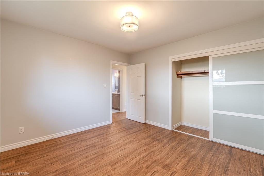 20 Frontenac Avenue Property Photo 12