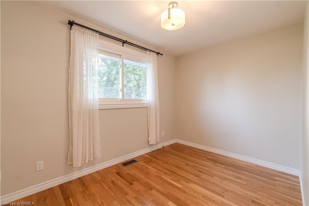 20 Frontenac Avenue Property Photo 14