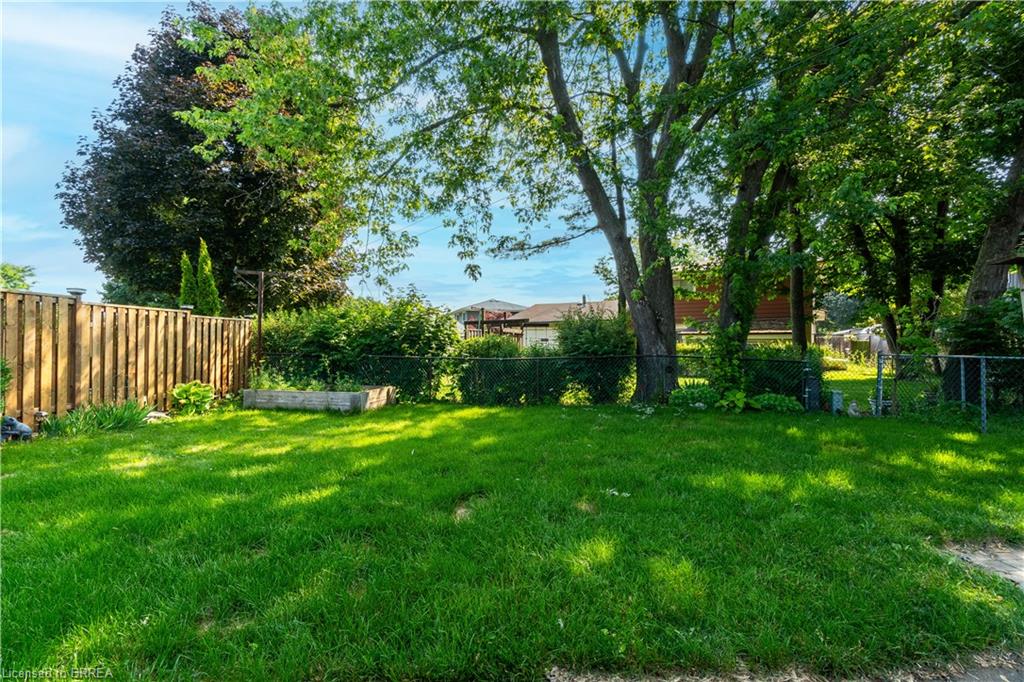 20 Frontenac Avenue Property Photo 22