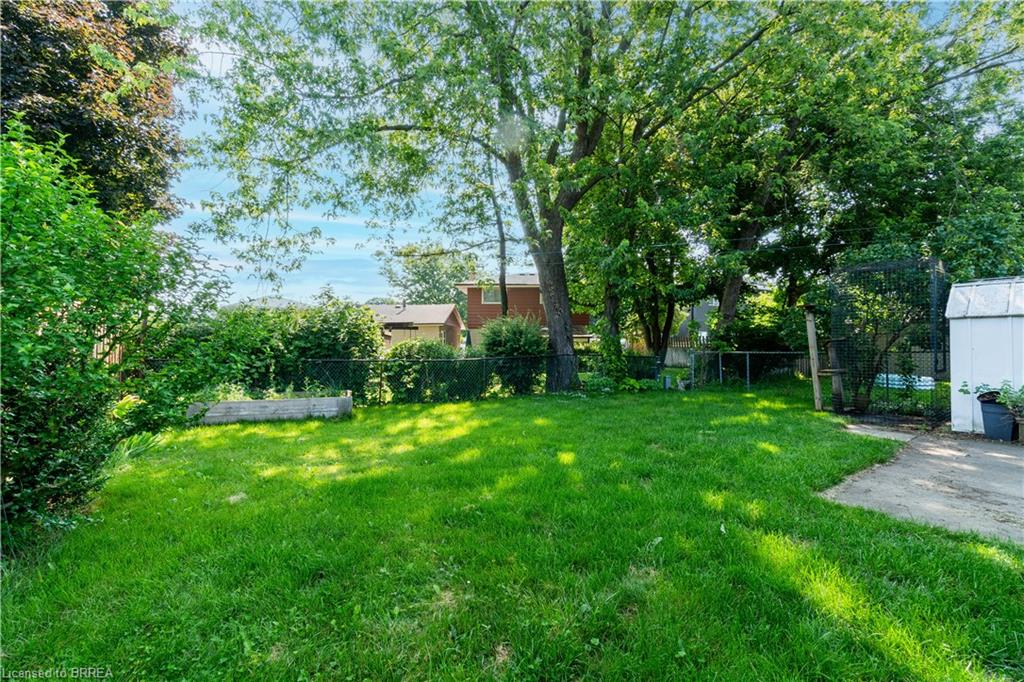 20 Frontenac Avenue Property Photo 23