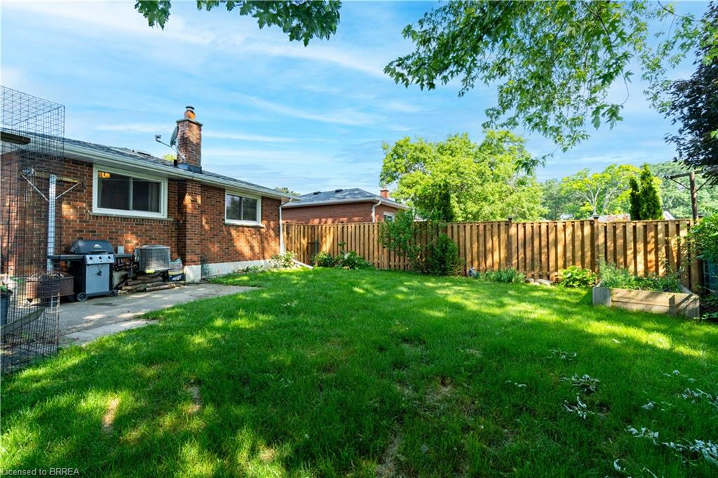 20 Frontenac Avenue Property Photo 25