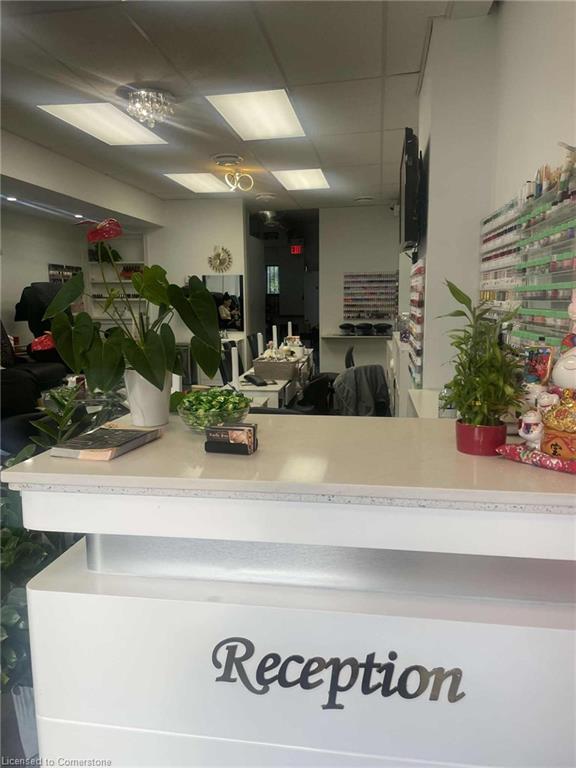 7715 Yonge Street Property Photo 2