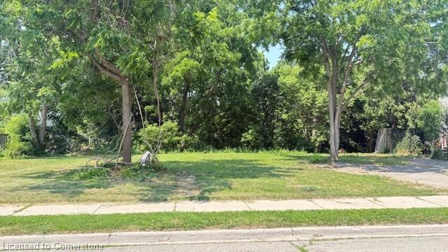 15 Robinson Street N Property Photo 1