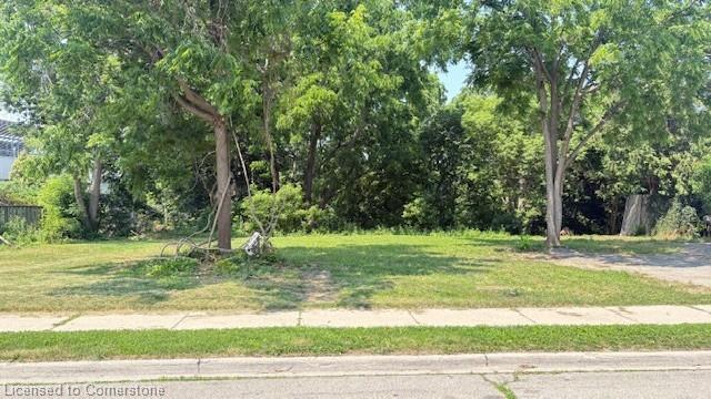 15 Robinson Street N Property Photo 2
