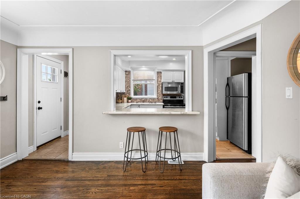 78 West 3rd Street Property Photo 8