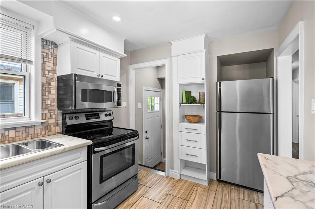 78 West 3rd Street Property Photo 13