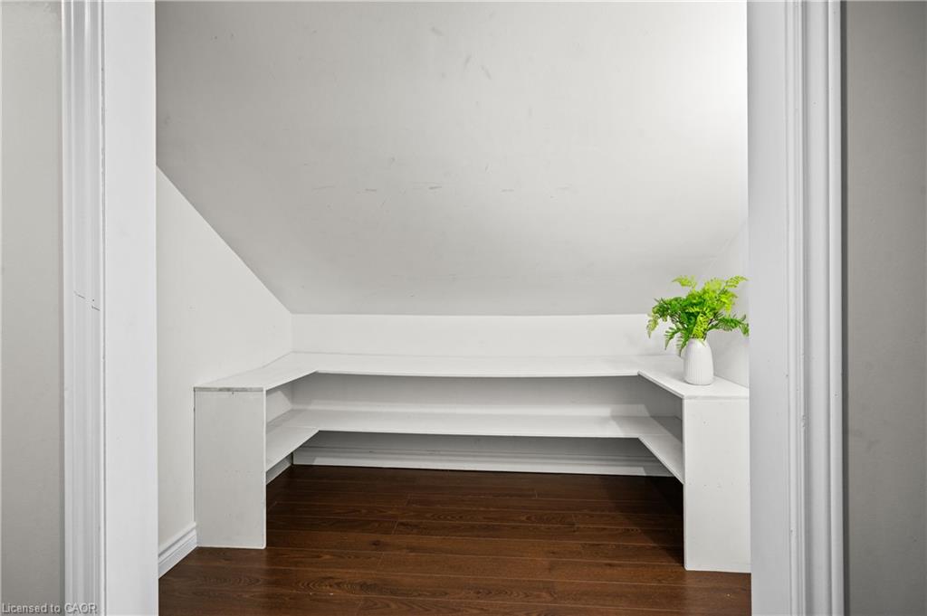 78 West 3rd Street Property Photo 27