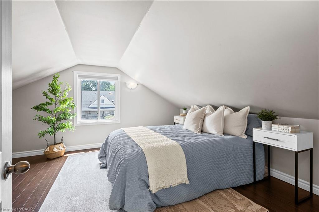 78 West 3rd Street Property Photo 28