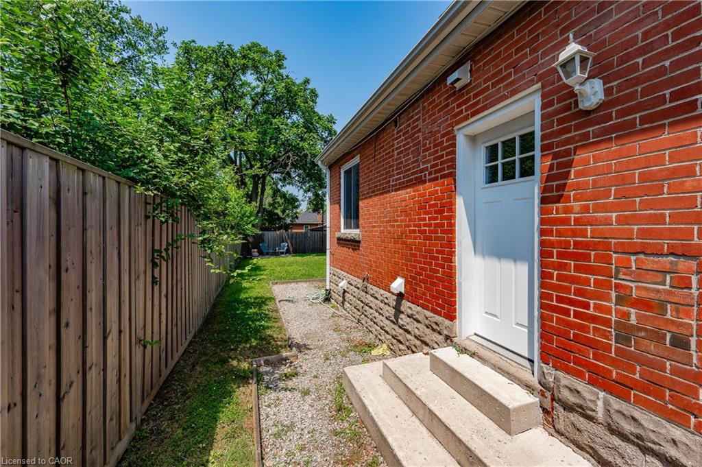 78 West 3rd Street Property Photo 30