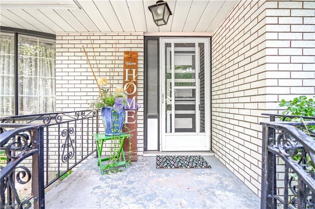 667 Gage Street Property Photo 5