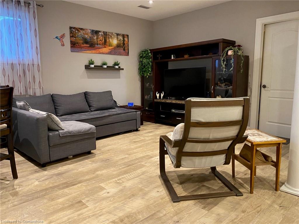 42 Jane Street Property Photo 30