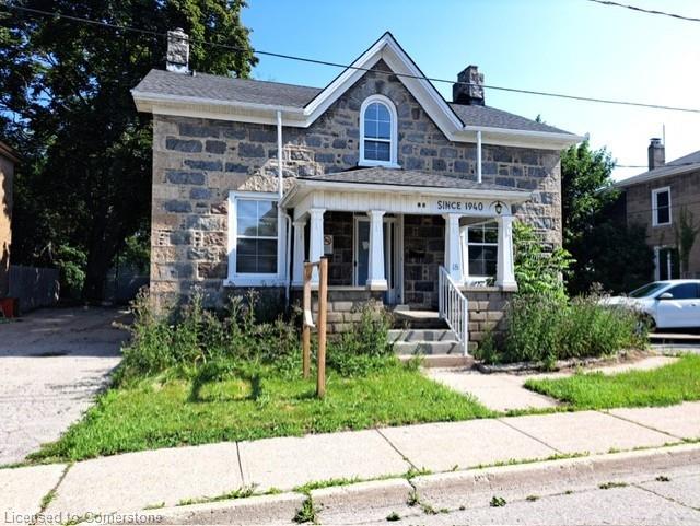 18 Walnut Street Property Photo 2