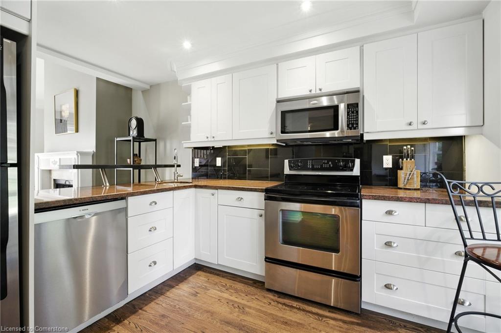 479 Blathwayte Lane Property Photo 10