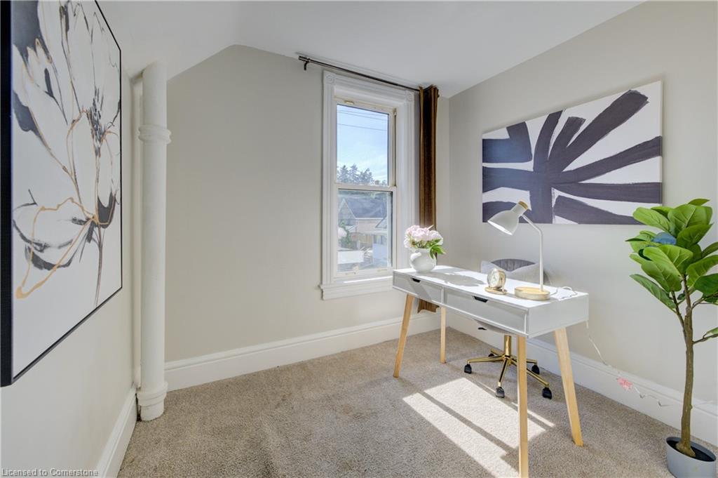 81 George Street N Property Photo 31