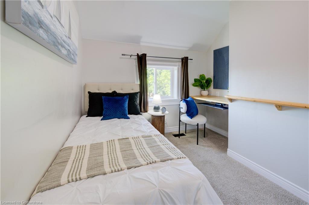 81 George Street N Property Photo 35