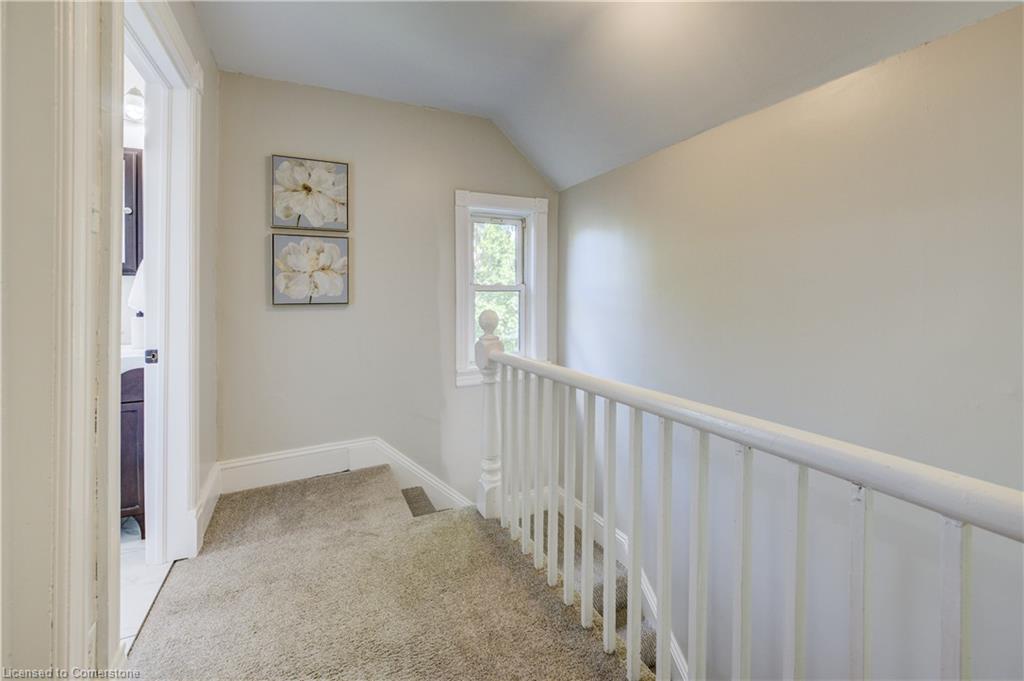 81 George Street N Property Photo 36