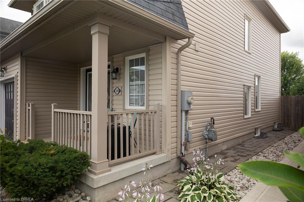 20 Merritt Lane Property Photo 3