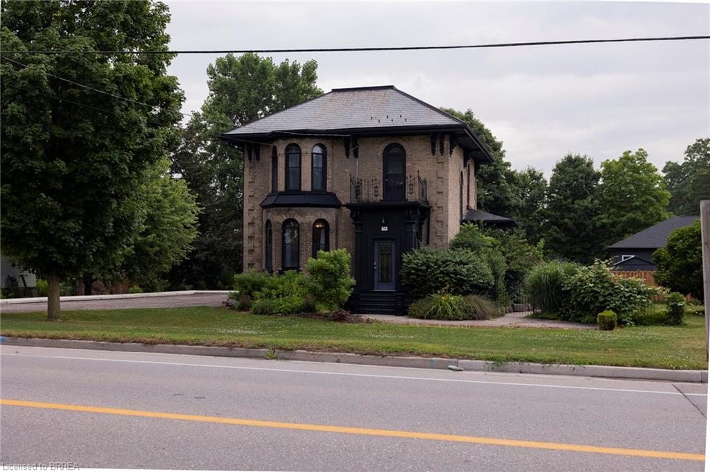 76.5 Stover Street N Property Photo 2