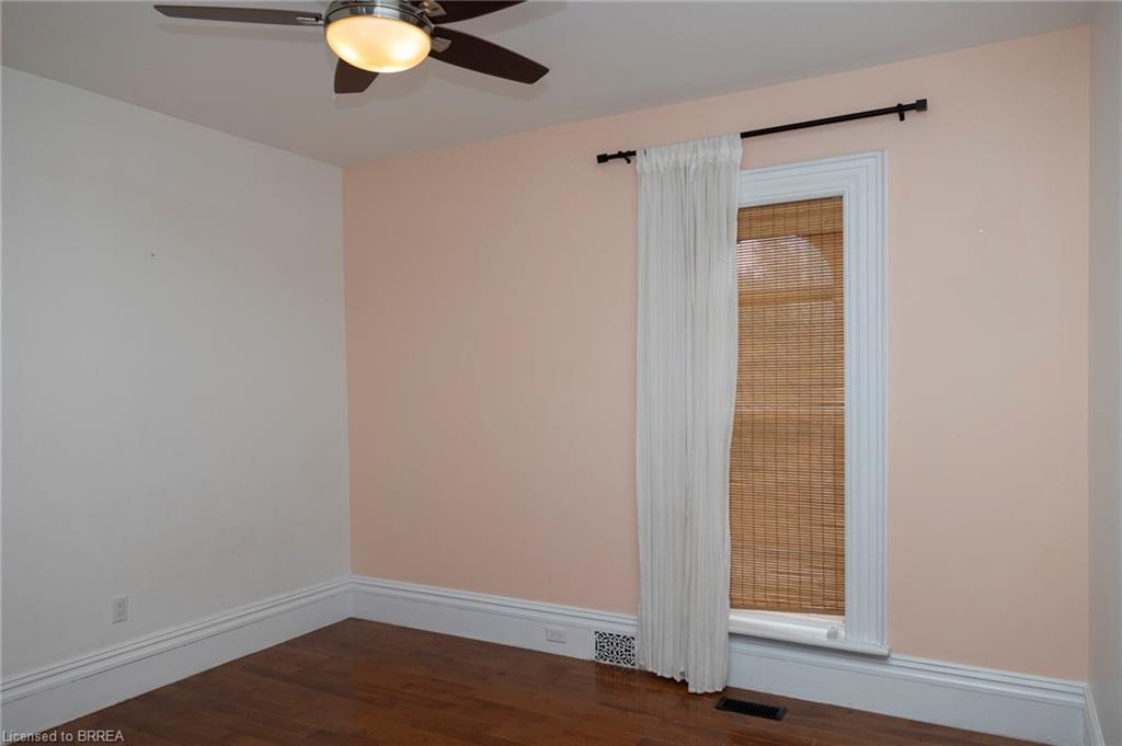 76.5 Stover Street N Property Photo 18