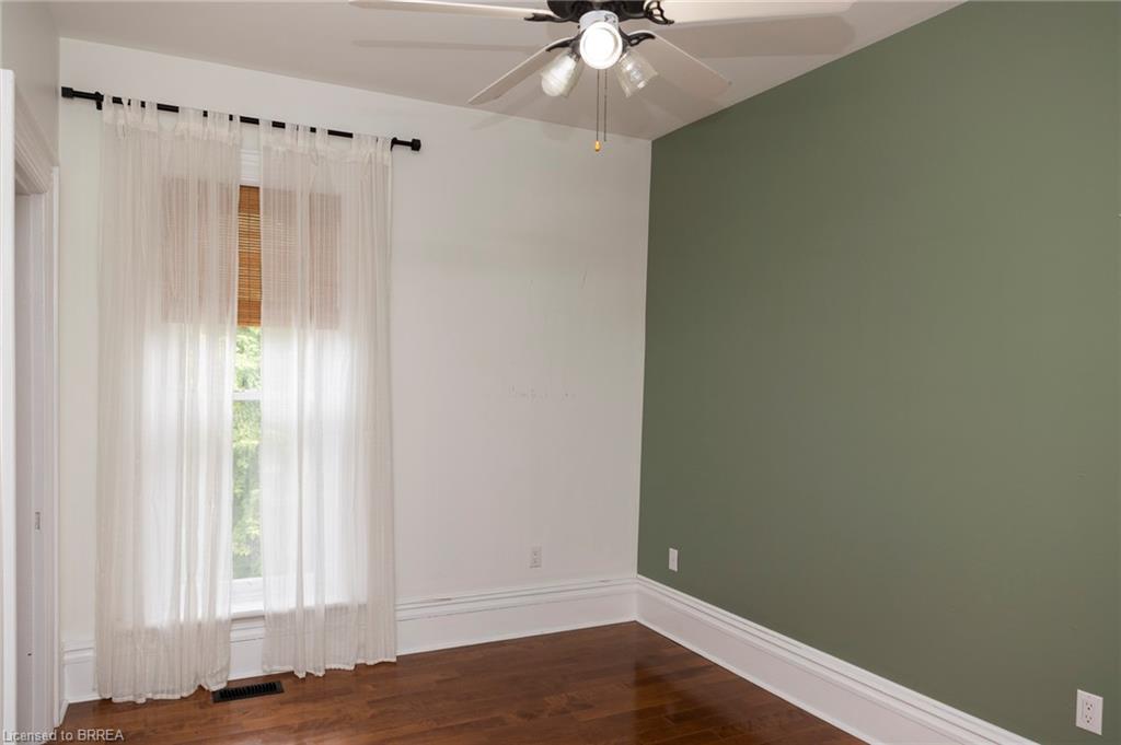 76.5 Stover Street N Property Photo 19