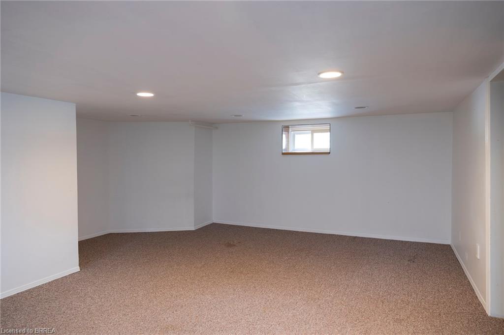 76.5 Stover Street N Property Photo 24