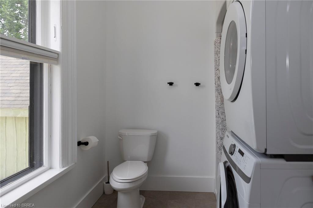 76.5 Stover Street N Property Photo 25