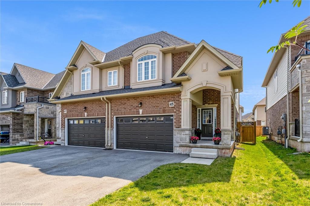 45 Sauvignon Crescent Property Photo 1