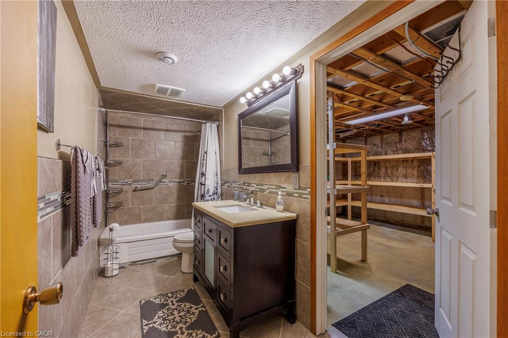 61 East Church Street Property Photo 39