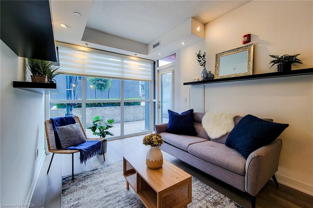 B215-5240 Dundas Street