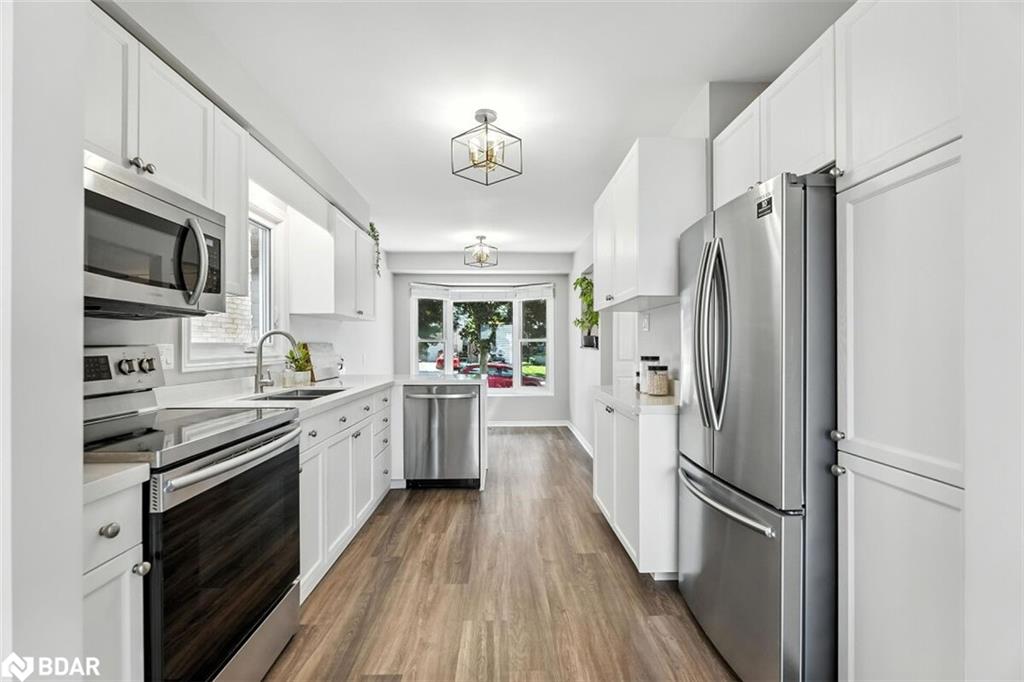 3 Lyton Crescent Property Photo 1