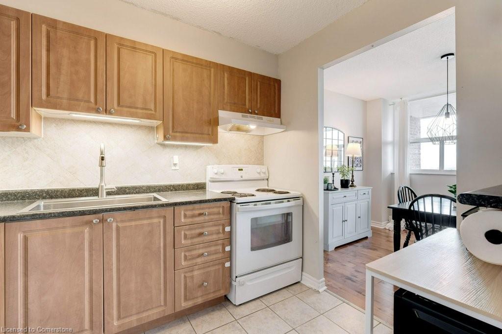 1009-3501 Glen Erin Drive Property Photo 17