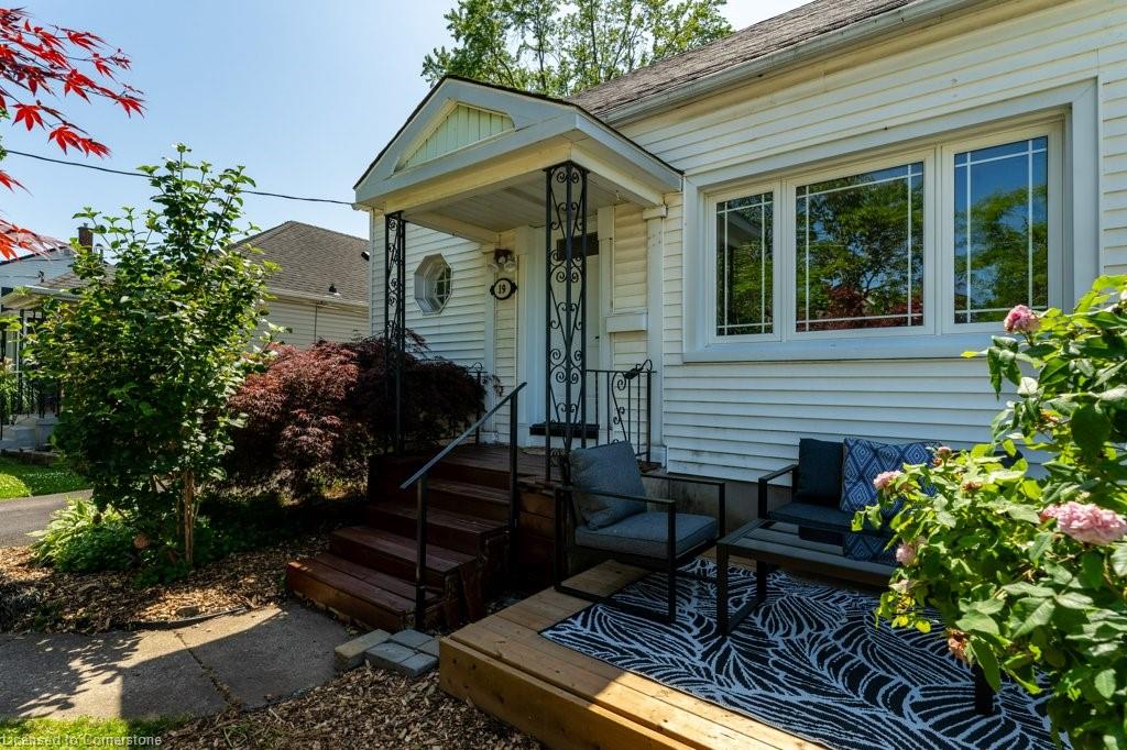 19 Columbia Street Property Photo 1