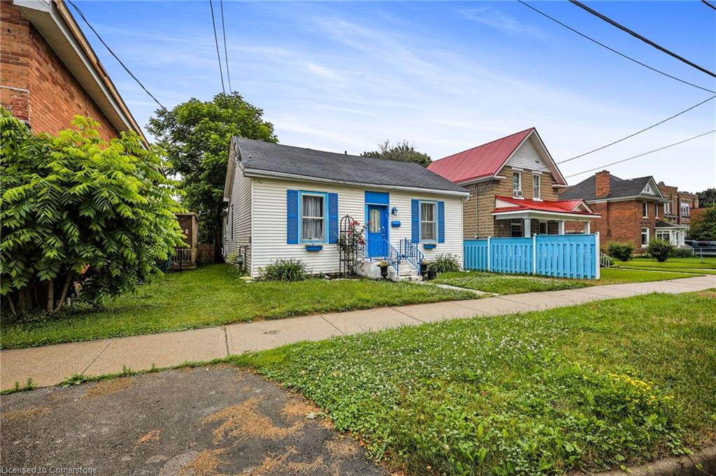 1785 4th Avenue W Property Photo 3