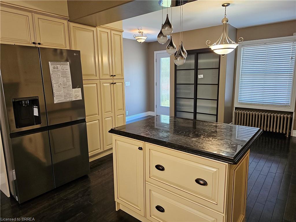 326 Erie Avenue Property Photo 4